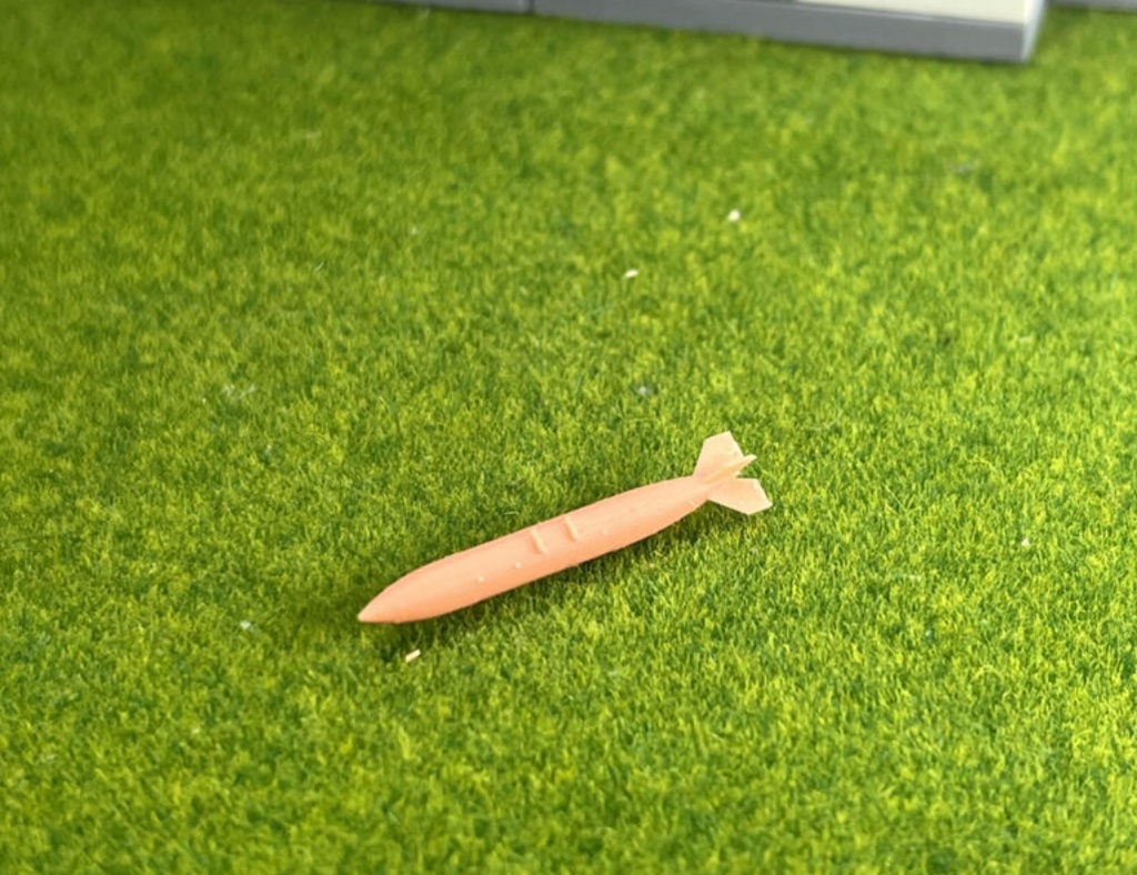 1004 1/144 経国号(F-CK-1)275ガロン増槽 4枚入