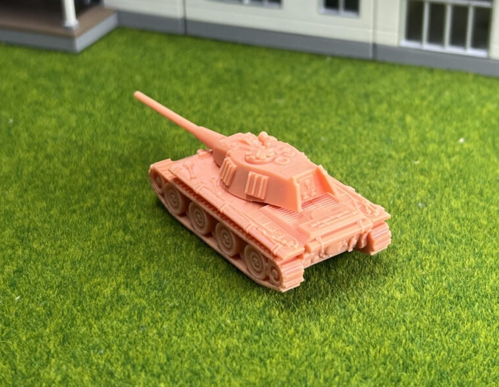  999 1/144 E-79 架空戦車