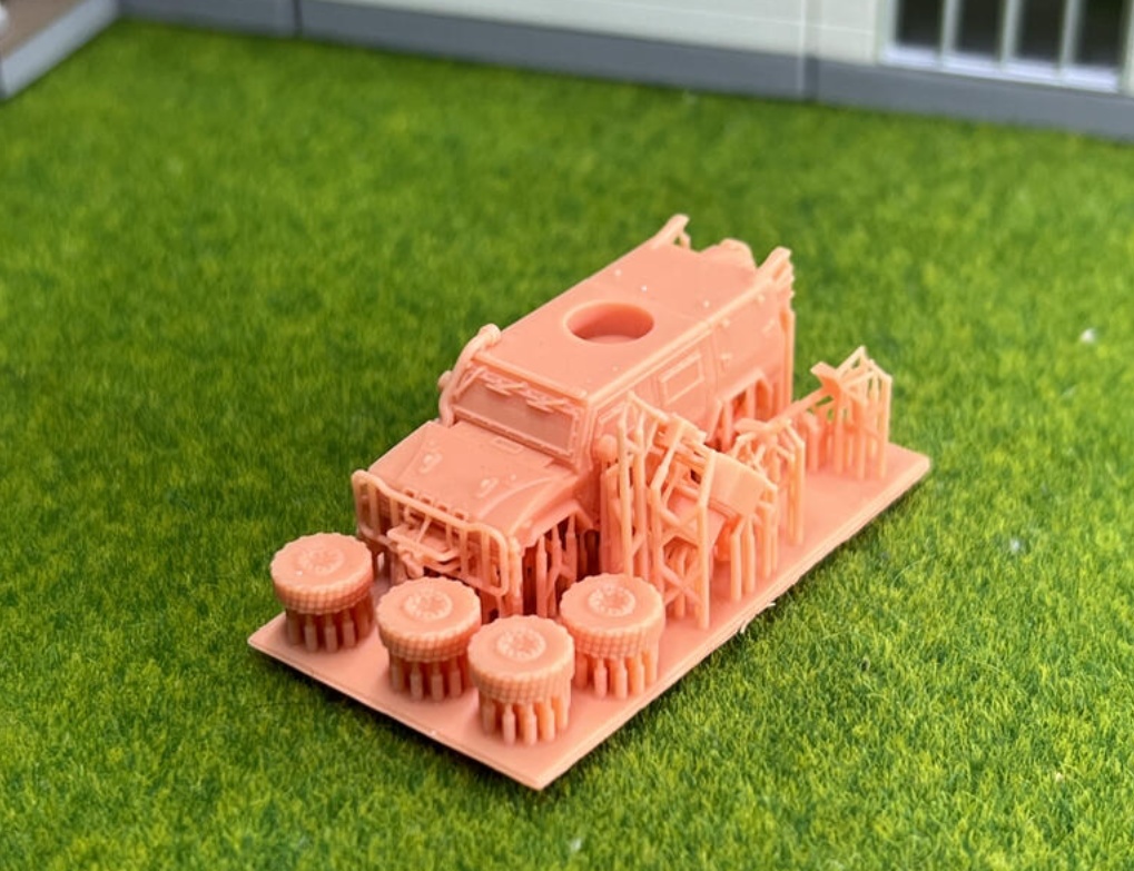 991 1/144 Iveco LMV 4x4 装甲車