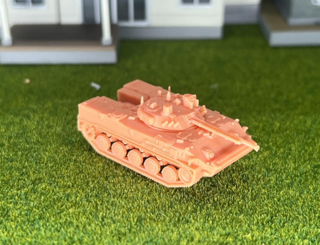 927 1/144 BMD-4 歩兵戦闘車