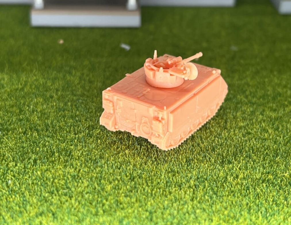 922 1/144 M163 対空自走砲