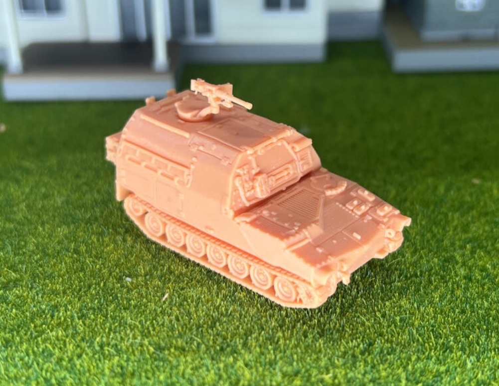 917 1/144 M992野戦火砲弾薬支援車 前期型