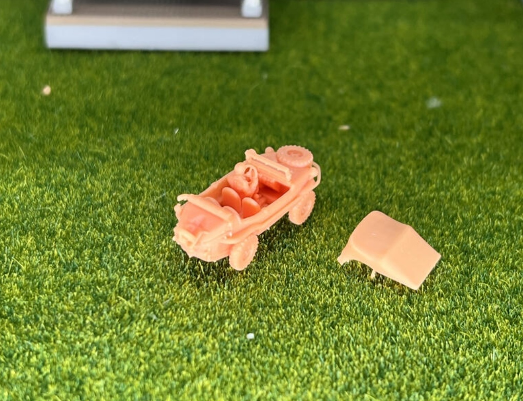 913 1/144 シュヴィムワーゲン Typ 166