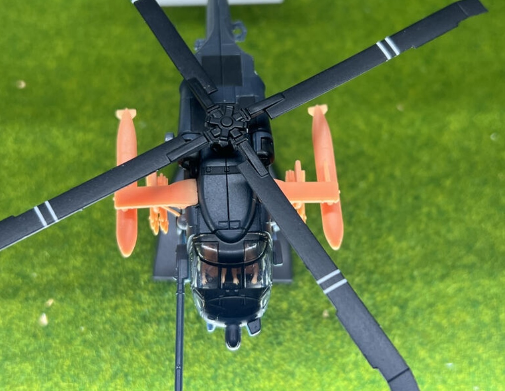899 1/144 UH-60 A ヘルファイアミサイル 增槽 改造用部品 UH-60は含まれておりません