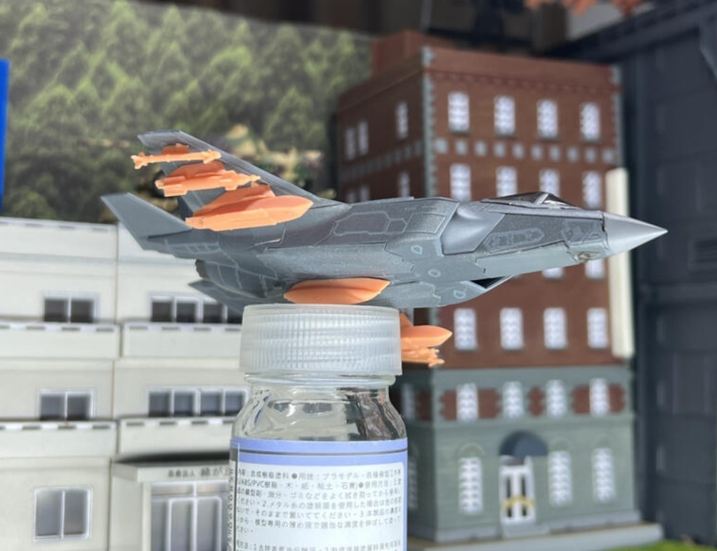 896 1/144 F-35用パイロン GAU-22機関砲ポッド 一機用(F-35および爆弾は含まれておりません)