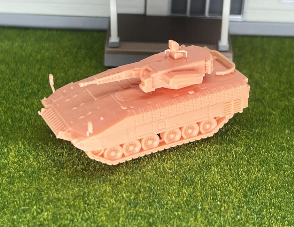 891 1/144 プーマ  歩兵戦闘車