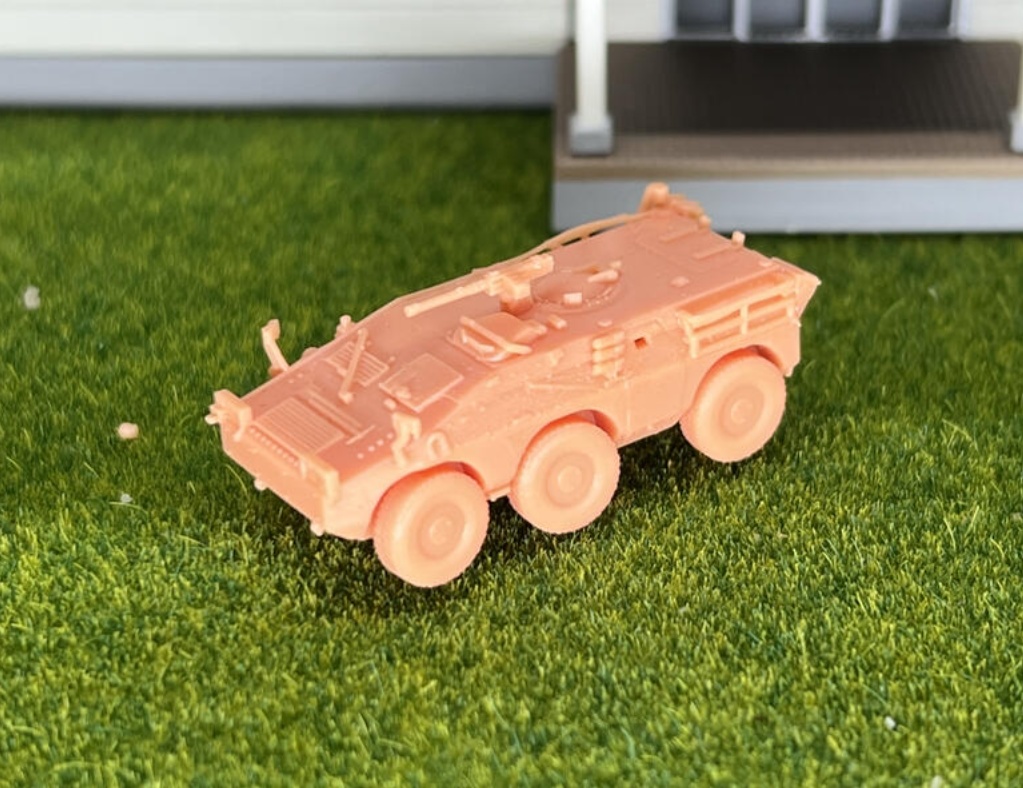 884 1/144 プーマ 軽装甲車 Puma AFV 6x6