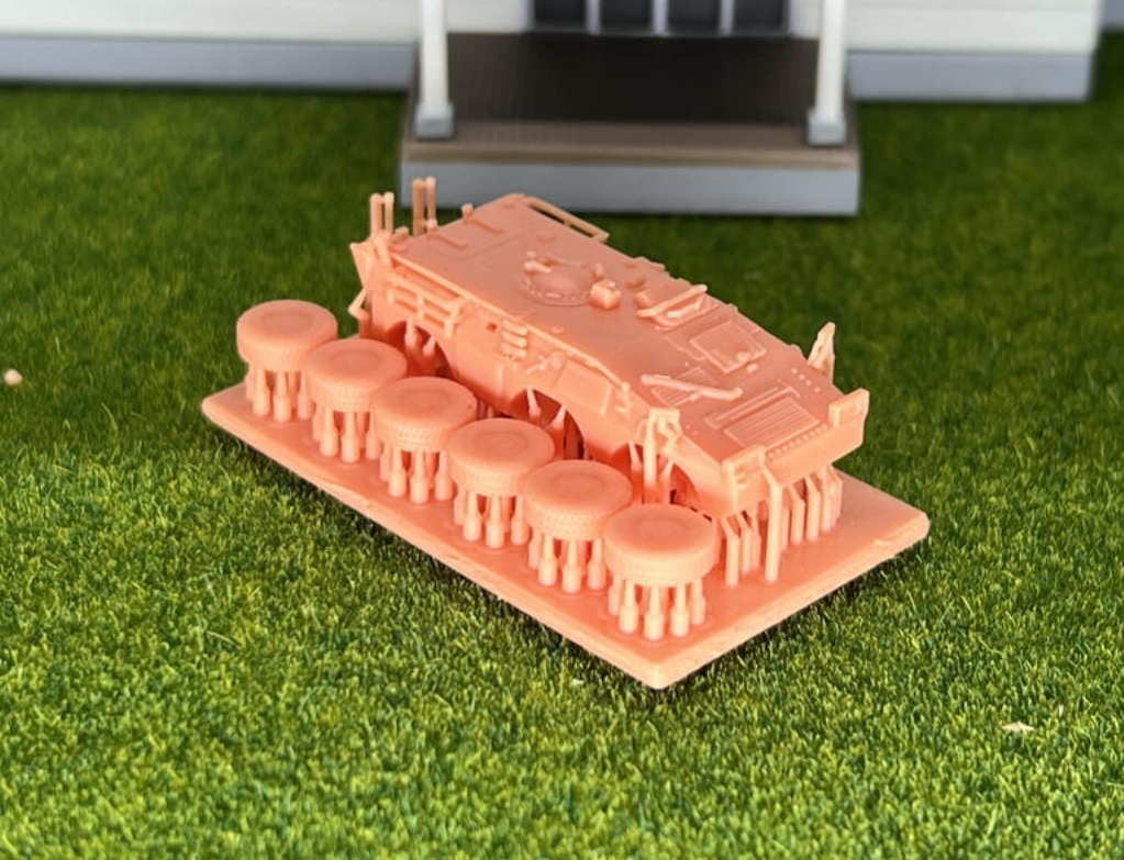 884 1/144 プーマ 軽装甲車 Puma AFV 6x6