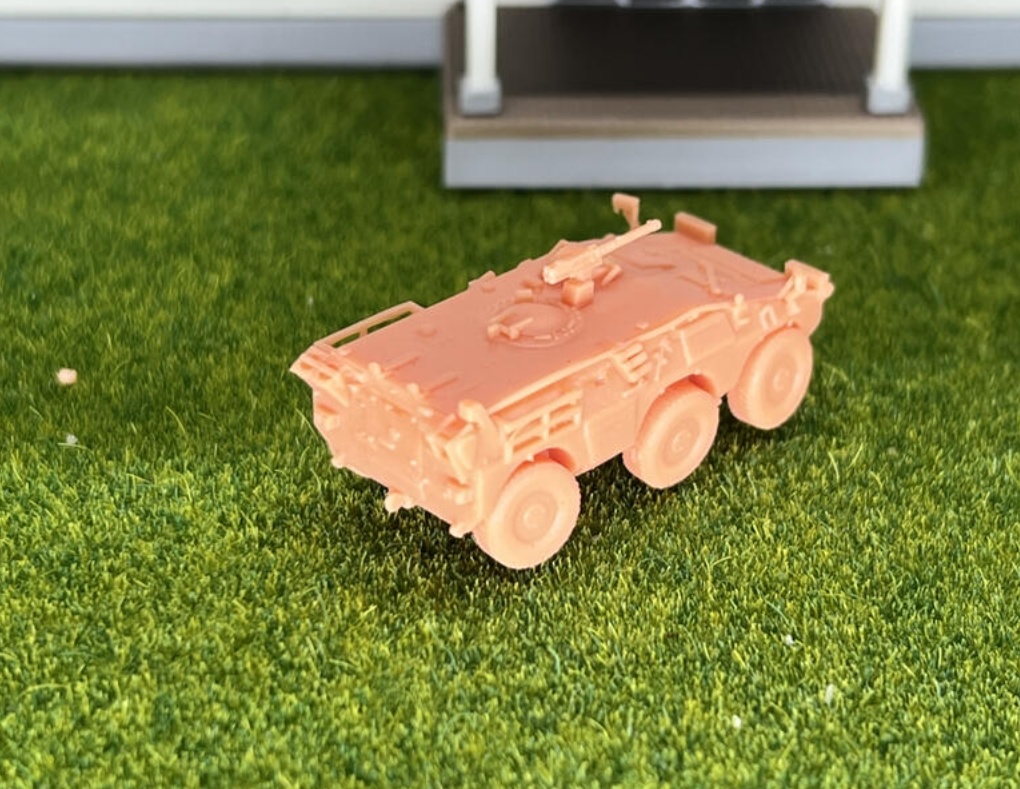 884 1/144 プーマ 軽装甲車 Puma AFV 6x6