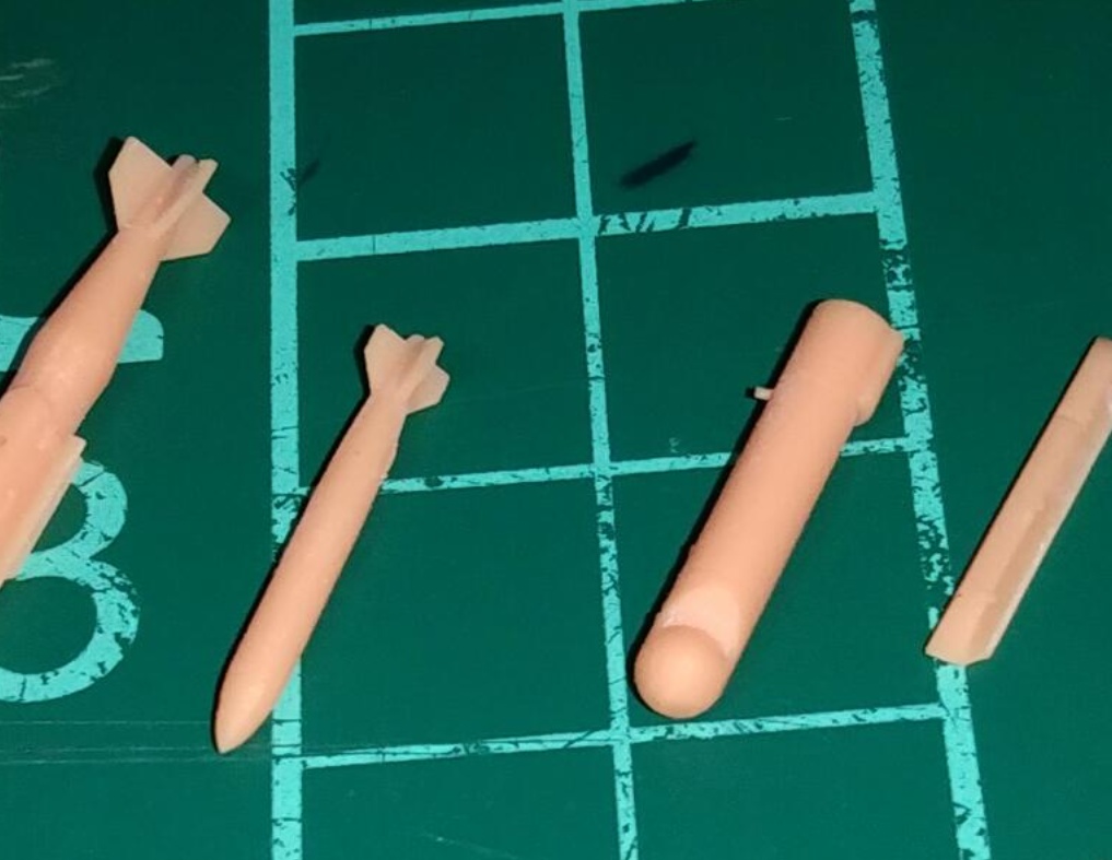 844 1/144 爆弾誘導装置と爆弾セット