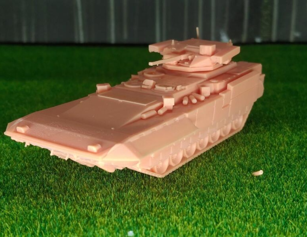 834 1/144 T-15 アルマータ 歩兵戦闘車