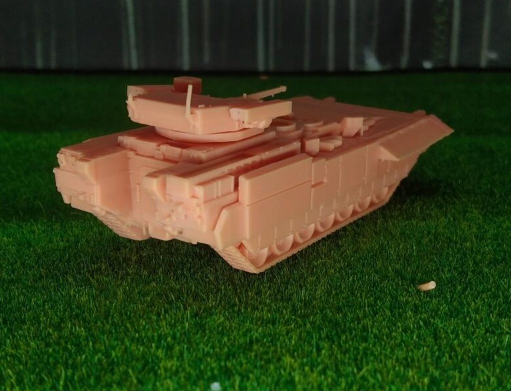 834 1/144 T-15 アルマータ 歩兵戦闘車