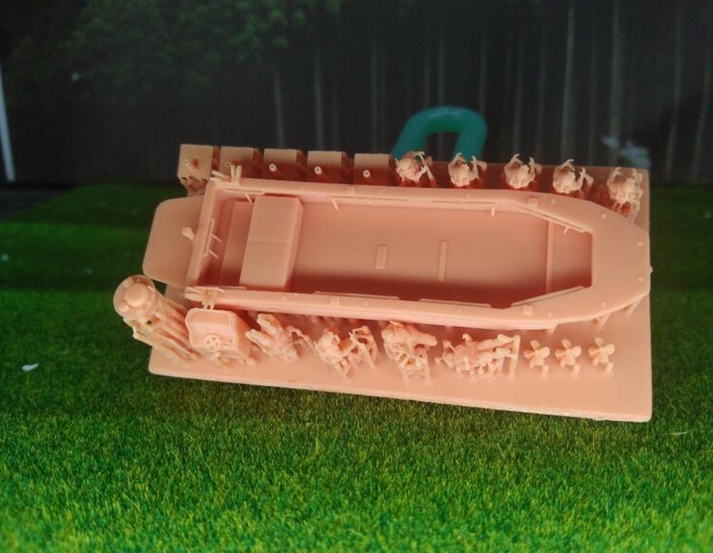 825 1/144 SOC-R 河川特殊作戦舟艇