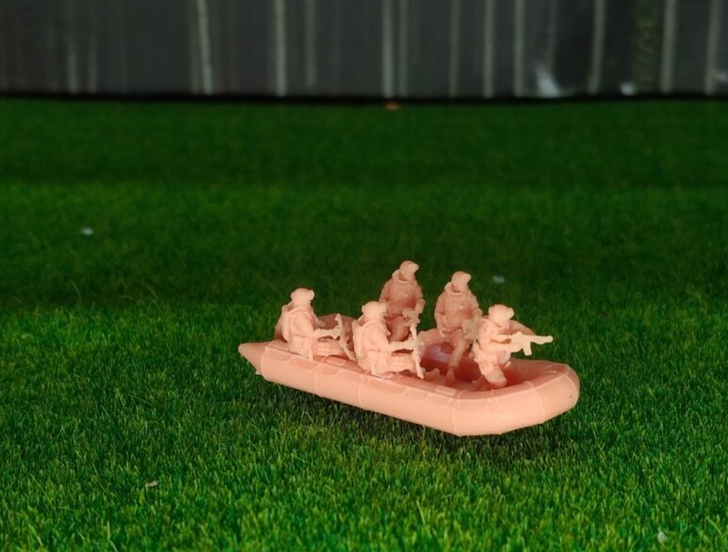 820 1/144 SEAL インフレータブルボート