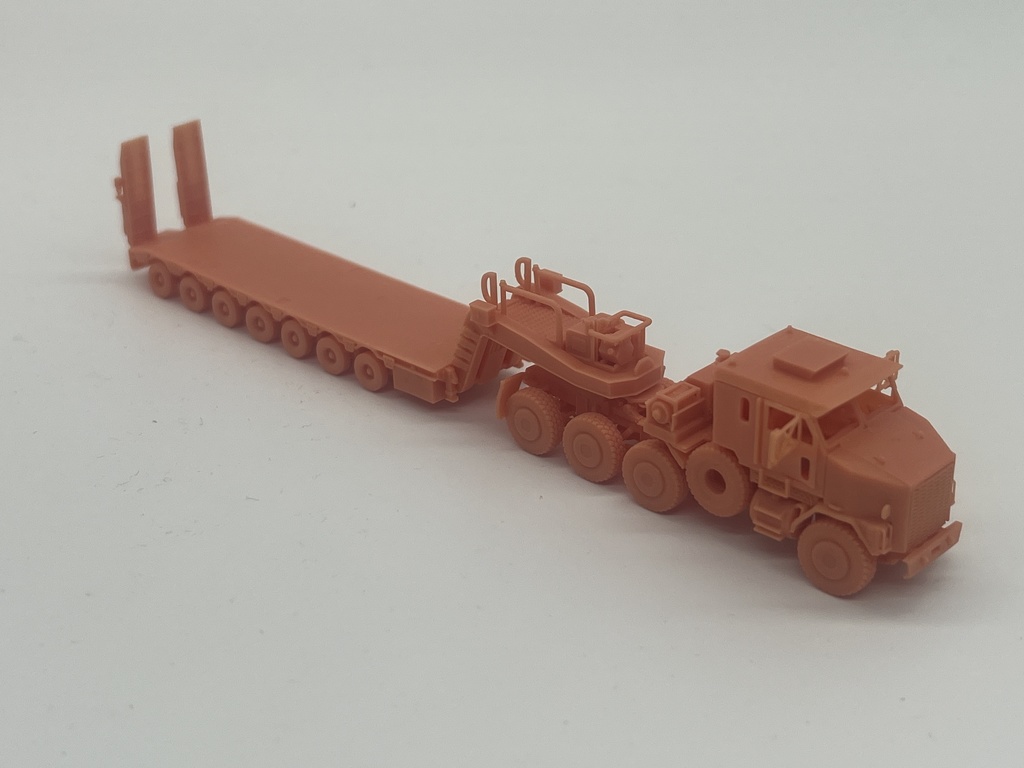 1624 1/144 オシュコシュ M1070 & トレーラー