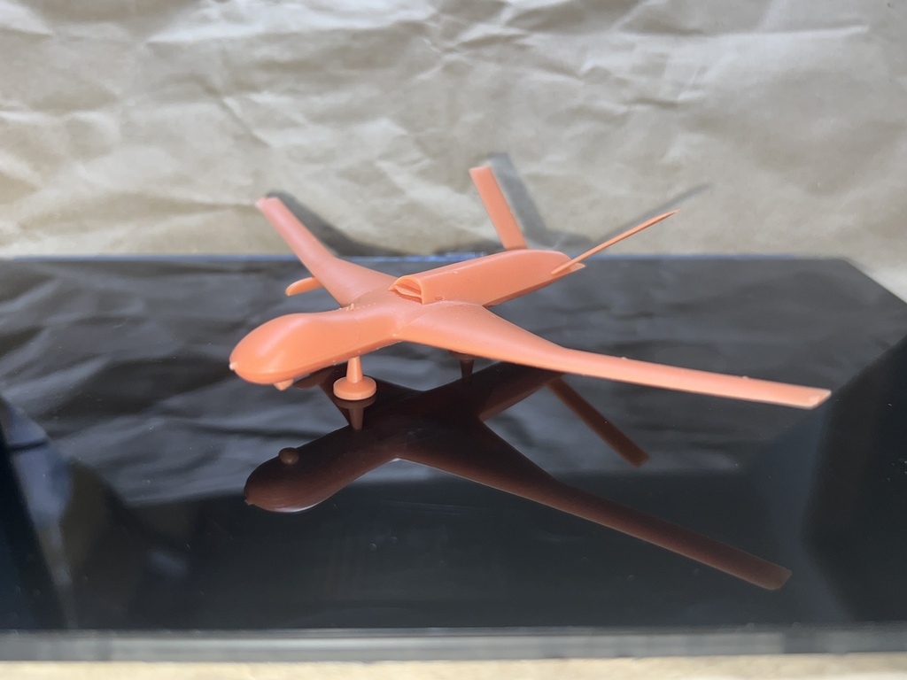 1673 1/144 MQ-20 アベンジャー(Avenger)
