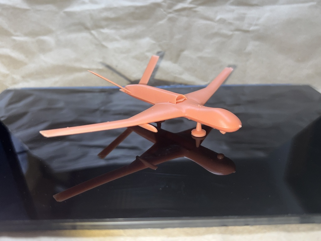 1673 1/144 MQ-20 アベンジャー(Avenger)