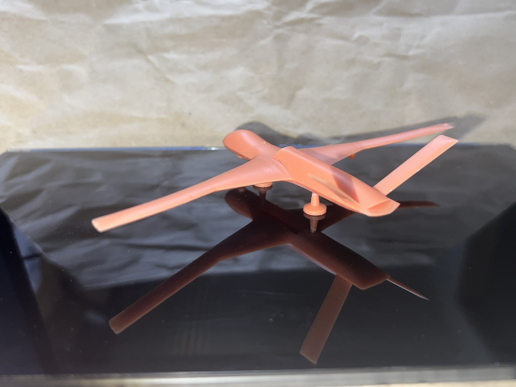1673 1/144 MQ-20 アベンジャー(Avenger)