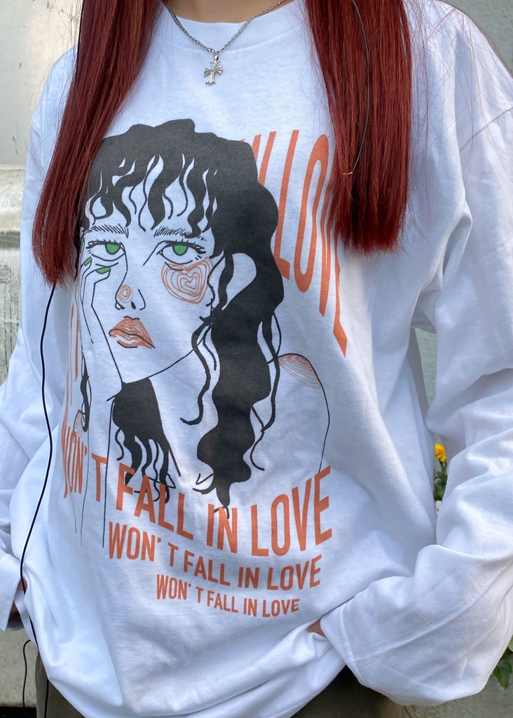 ロングスリーブTシャツwon't fall in love