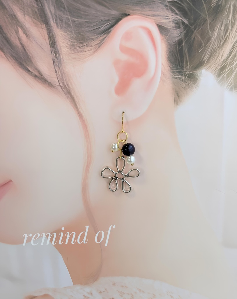 パールとシルバーのお花ピアス*ブルー