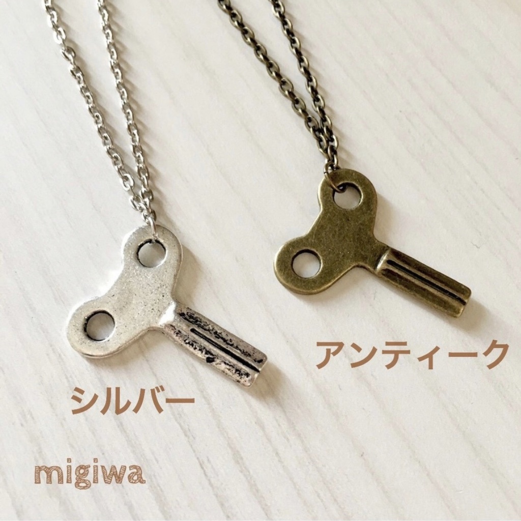 ネジ巻きネックレス(シルバー)