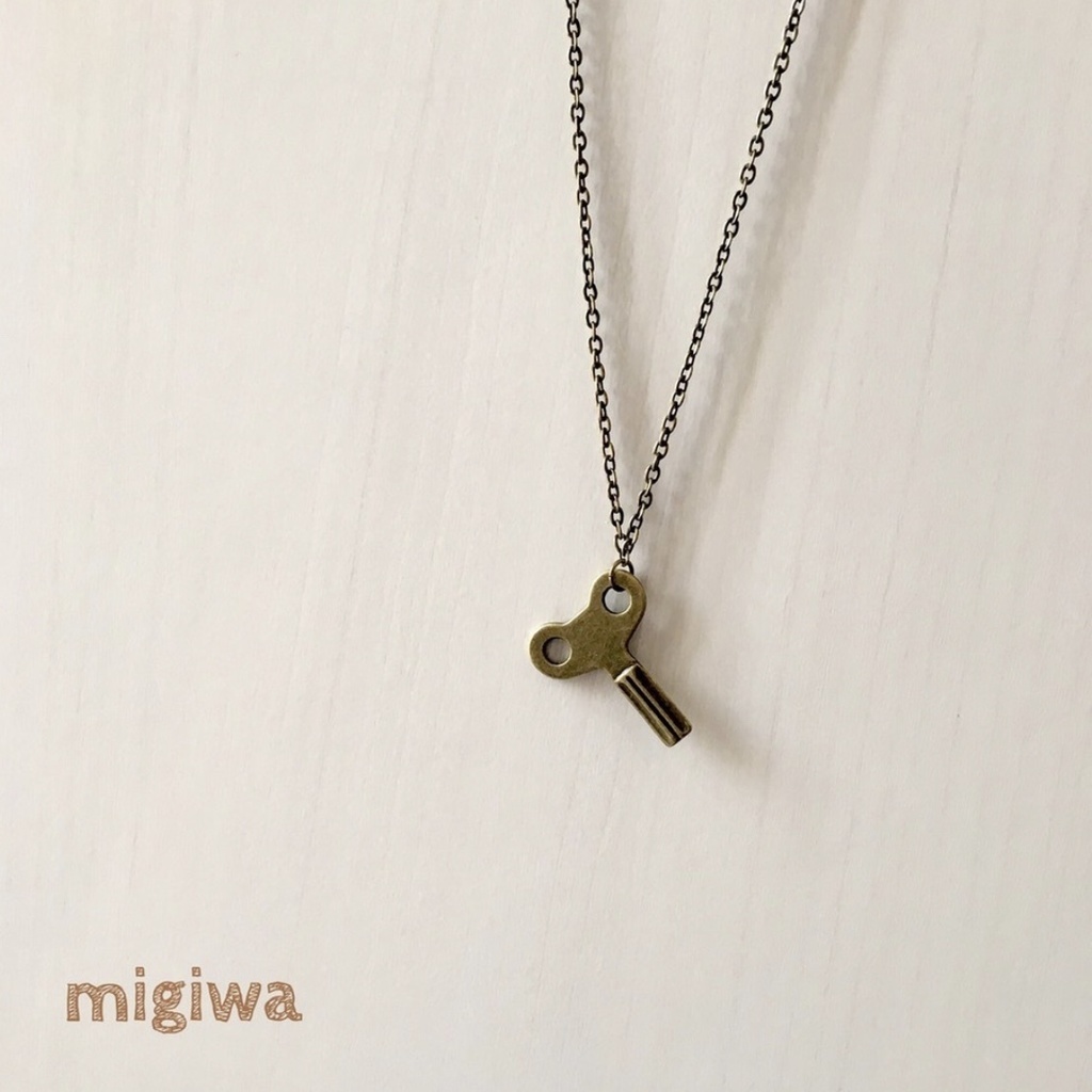 ネジ巻きネックレス(アンティーク)