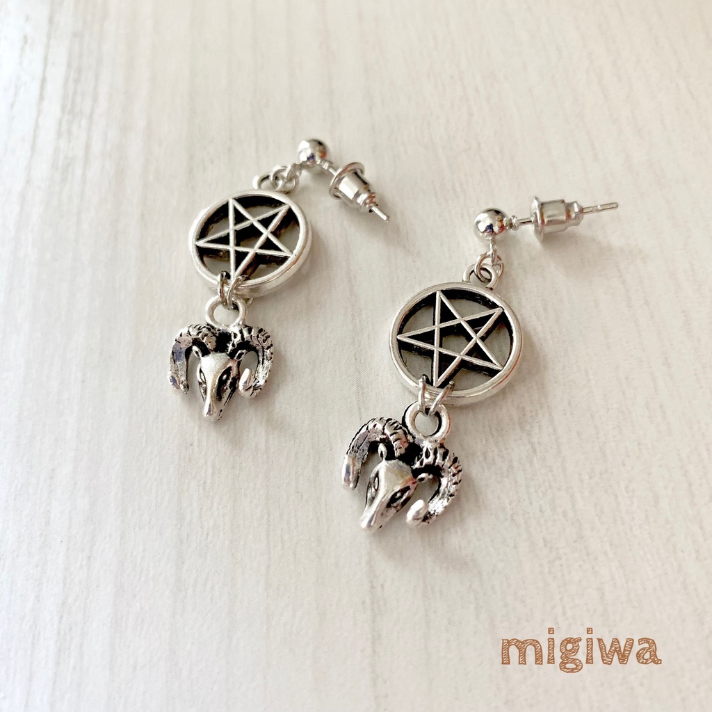 悪魔のピアス/イヤリング
