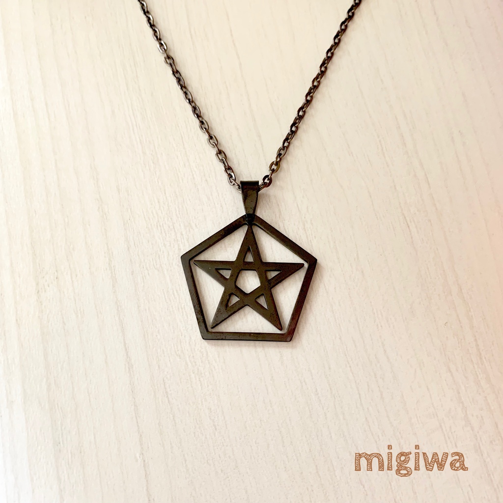 ブラックペンタグラムネックレス