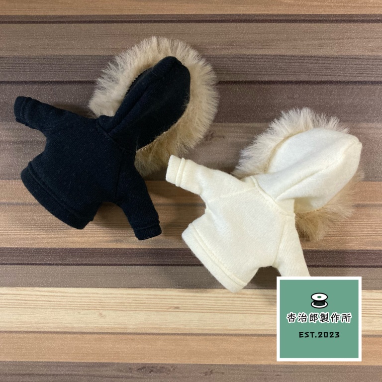 ふわふわファー付きパーカー