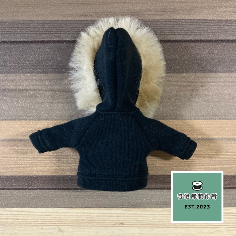 ふわふわファー付きパーカー