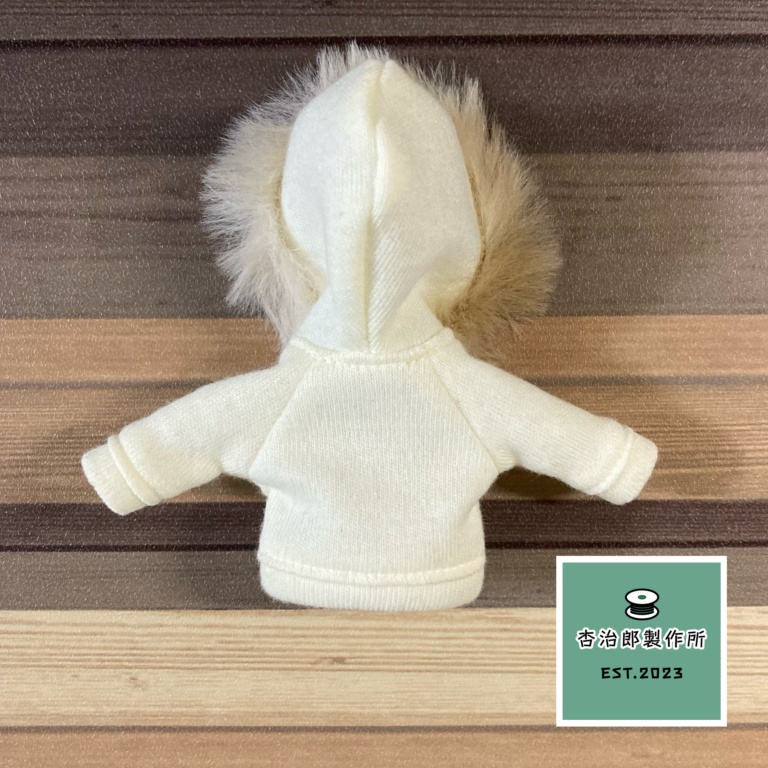 ふわふわファー付きパーカー