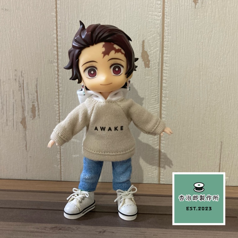 AWAKEフードパーカー&ダメージデニム