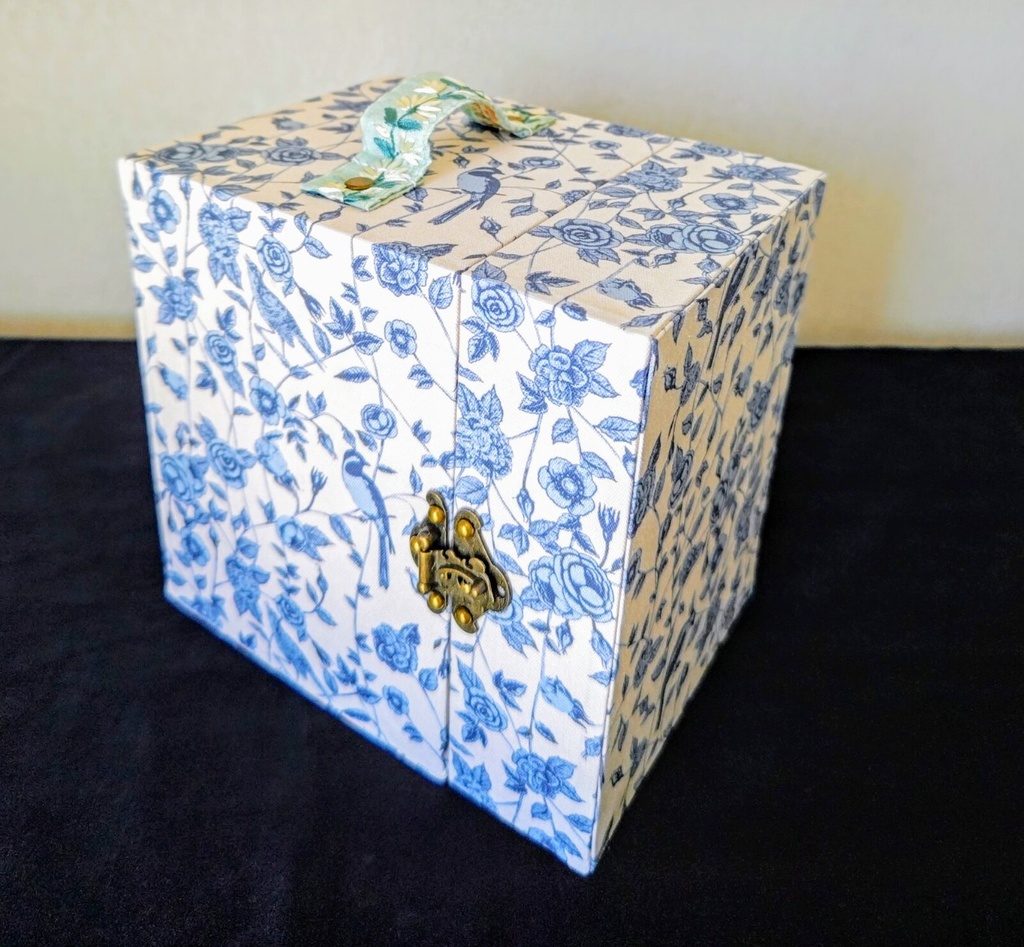 ぬい服(ドール服) 収納クローゼット