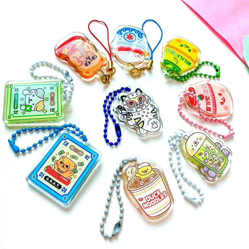 【2+1 可愛い韓国のアクリルキーホルダーまとめ】 2点ご購入につき、ランダムで1点プレゼントキャンペーン中!