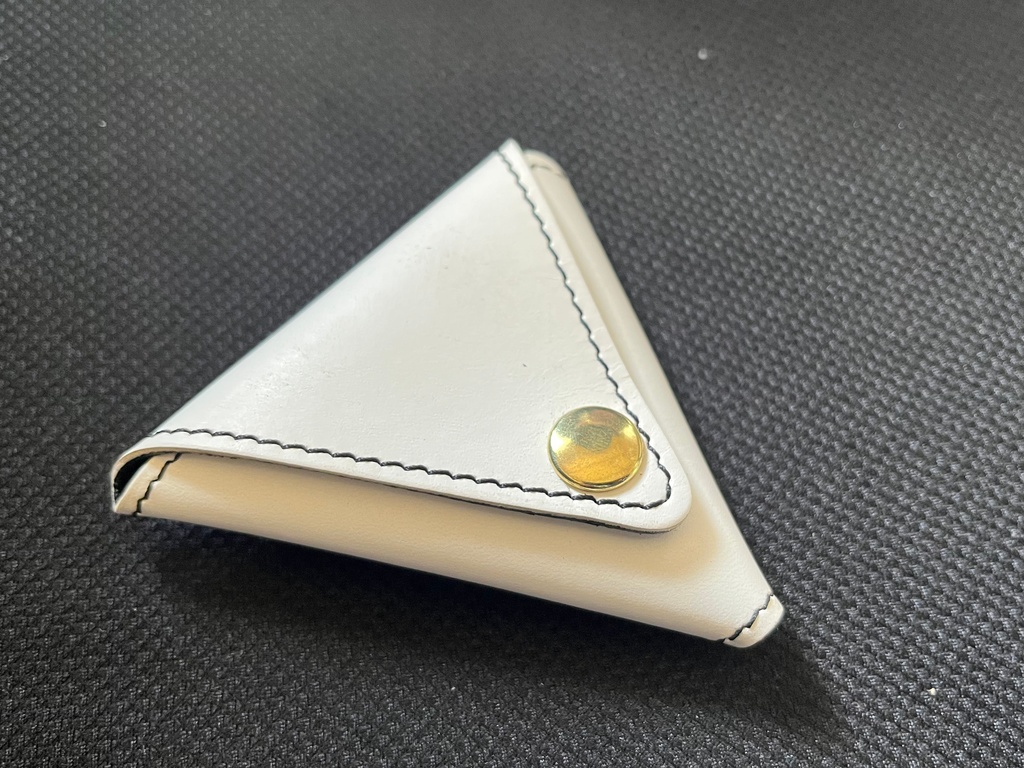 【本革グッズ】エクトロゴ入り三角小物ケース