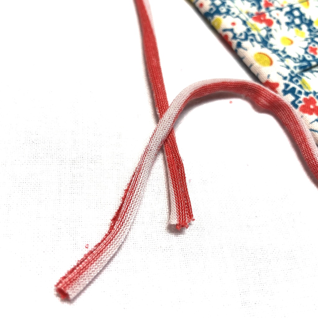 【残り1枚再販なし!】布プリーツマスク(小さめ)H/ターコイズに白い花