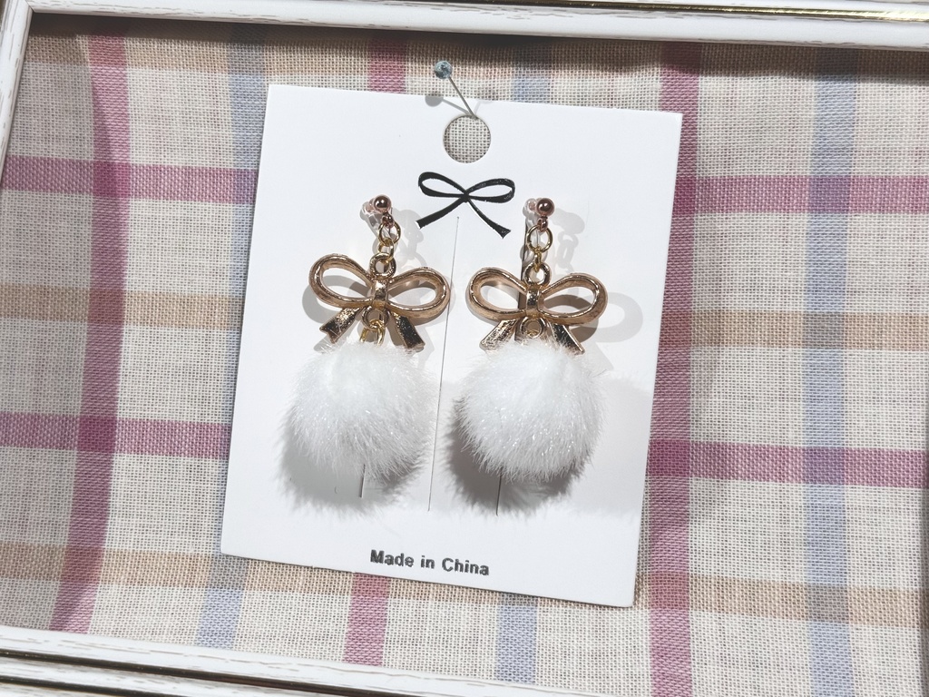 もこもこリボンノンホールピアス（金）