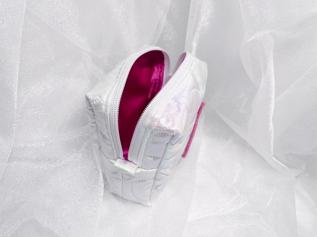 にじヴィラン刺繍ワッペンポーチ