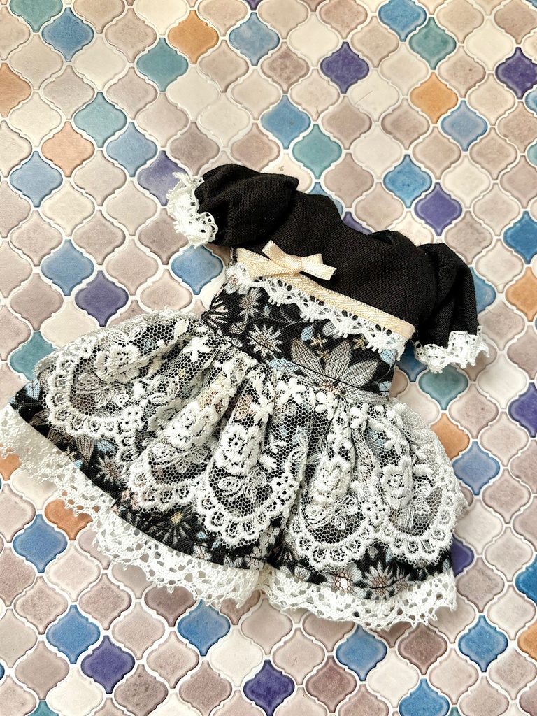 レース重ねのワンピース