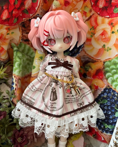 ケーキのチャームが可愛いワンピ