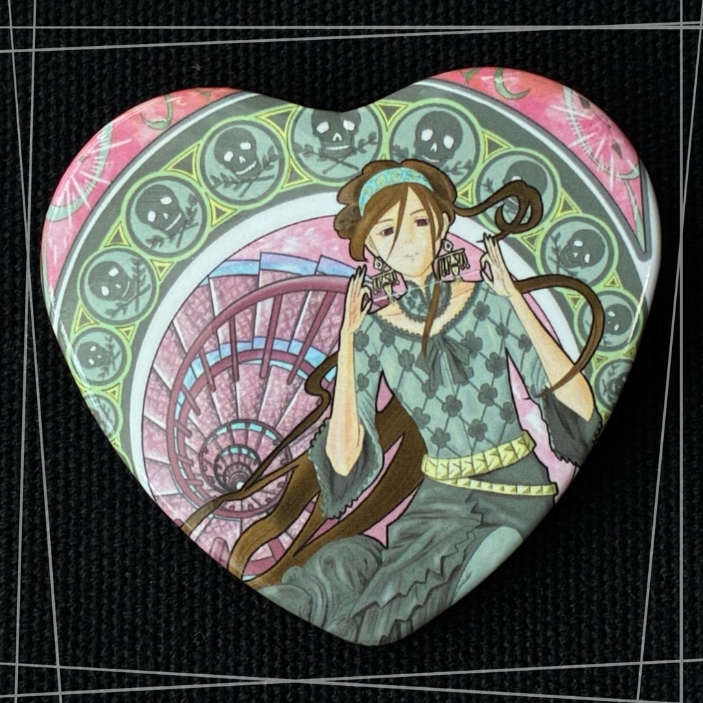 No.005 ミュシャ風×ゴシック｜ハート缶バッジ