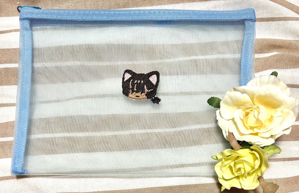 ちみじゅな刺繍ポーチ