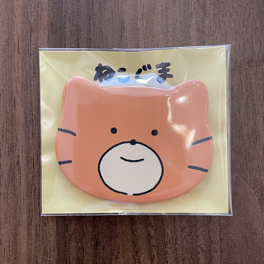 ねこぐま顔型缶バッジ