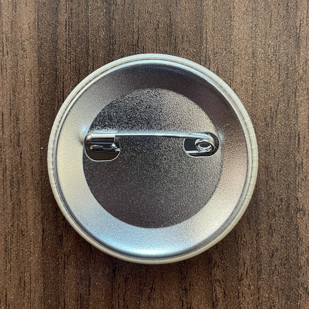 ねこぐま丸型缶バッジ【泣き】