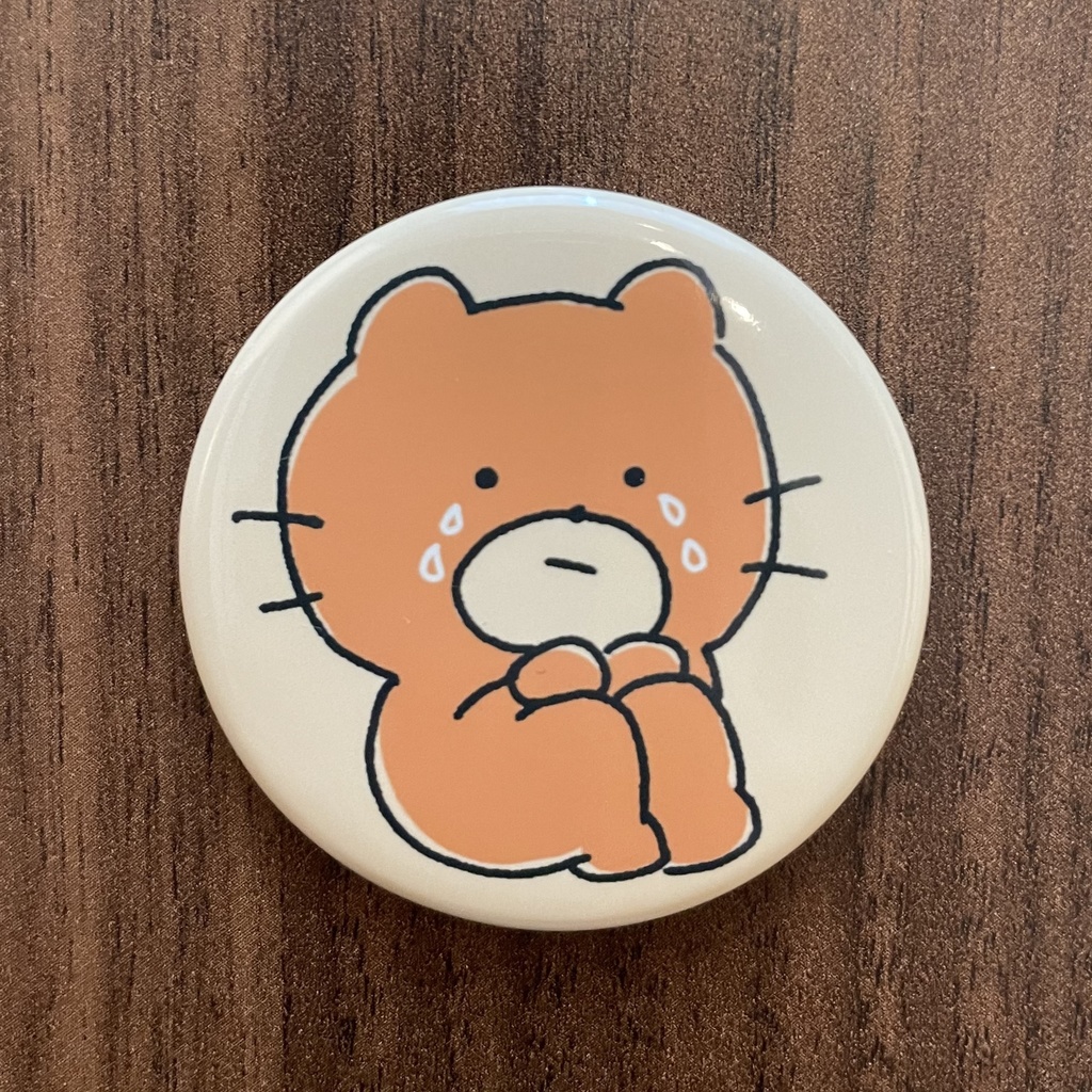 ねこぐま丸型缶バッジ【泣き】