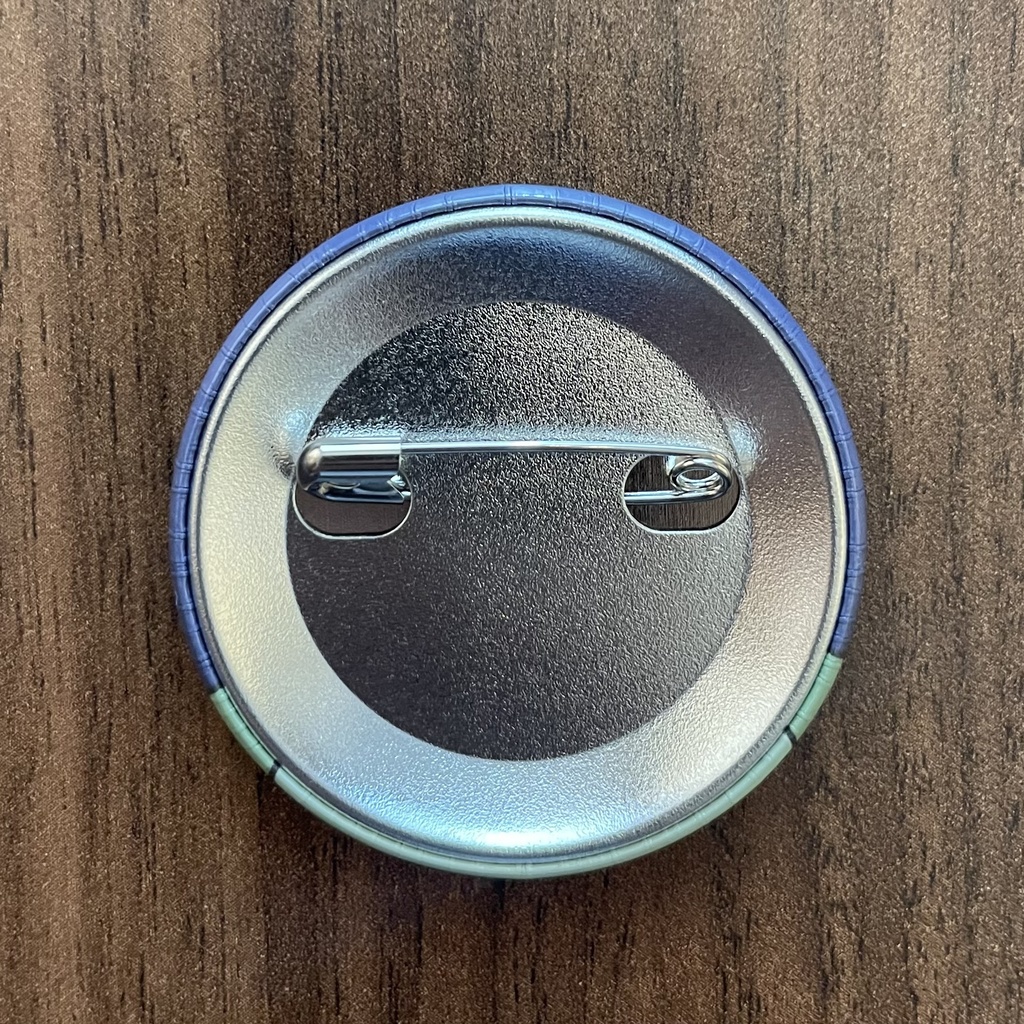 ねこぐま丸型缶バッジ【寝れない】