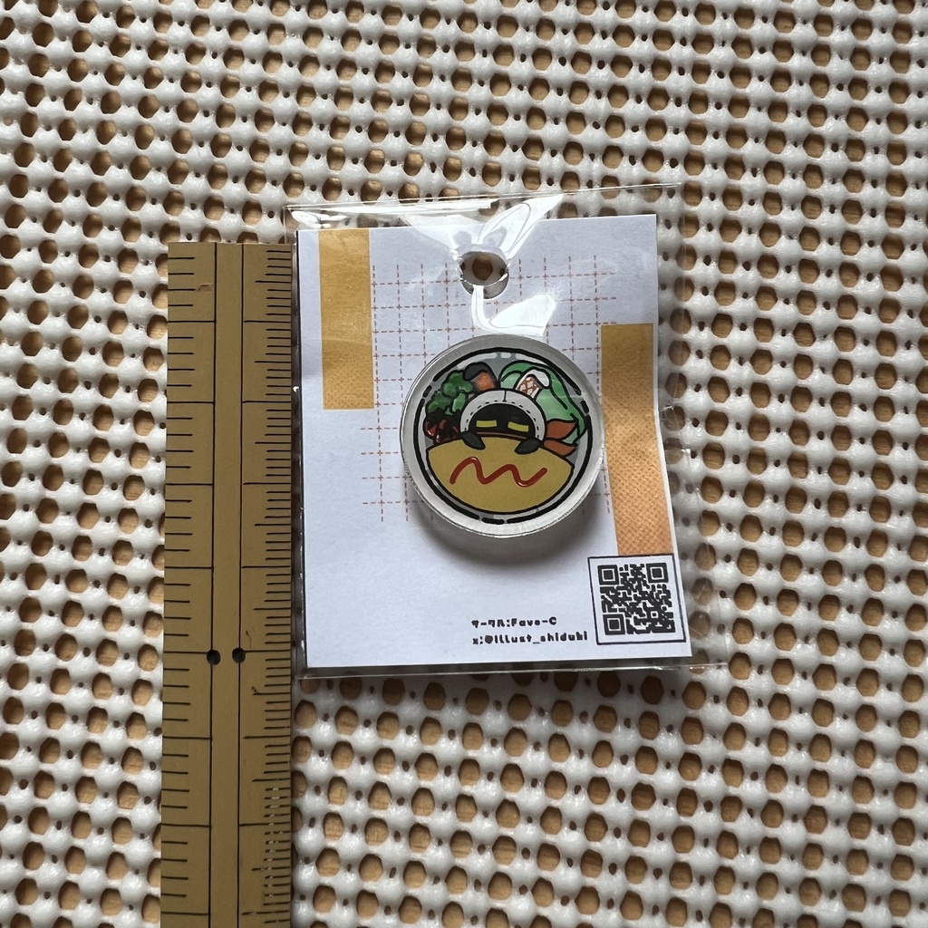 イアス ミニアクリルブローチ