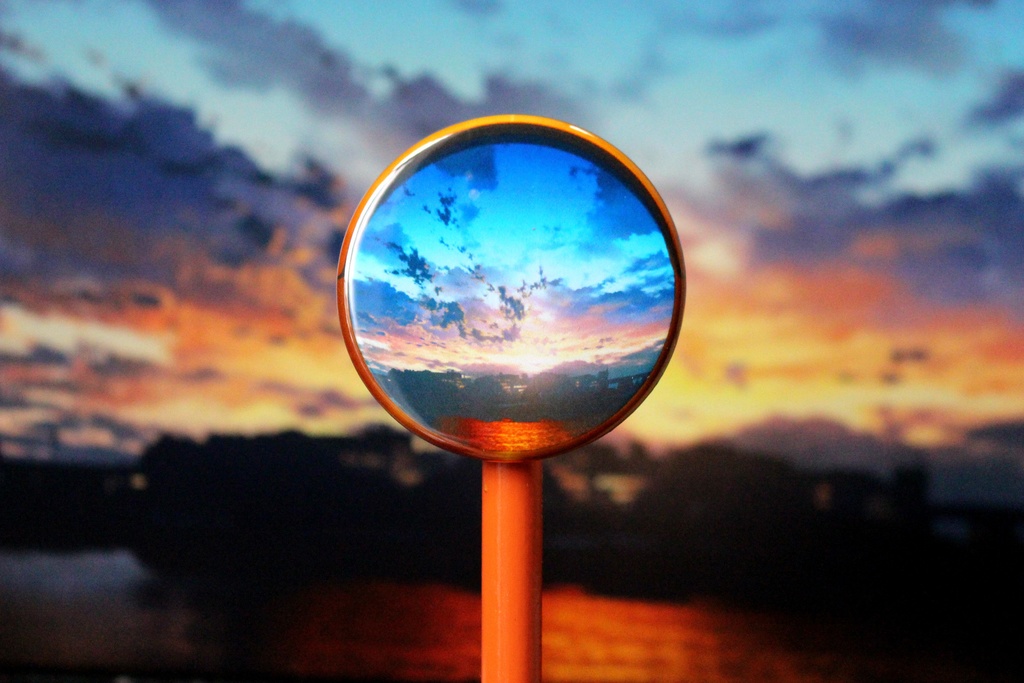 【ガチャ】カーブミラー缶バッチ