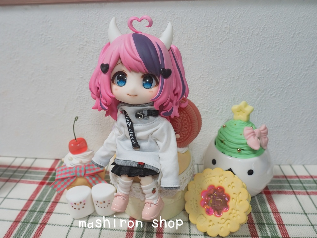 ドール用スタンド・ソファ(カップケーキ)