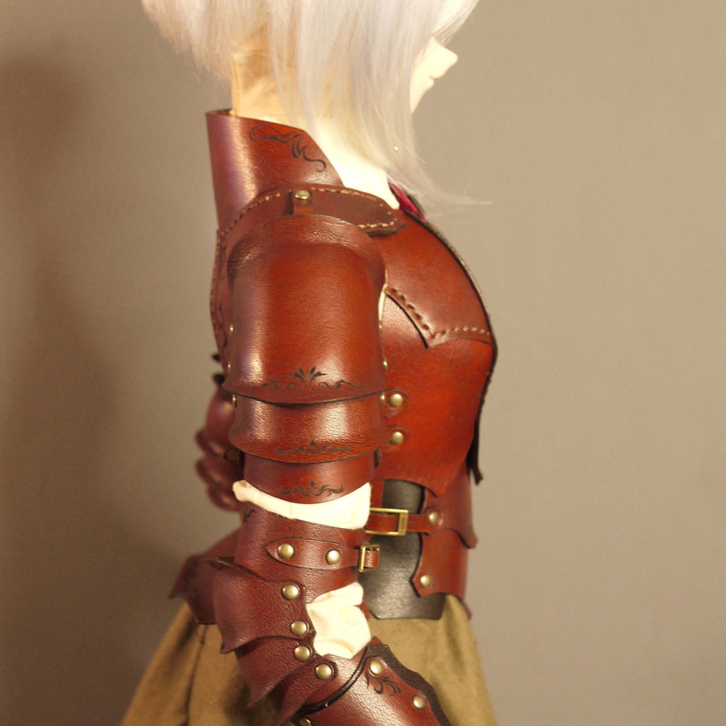 [受注生産] DD（M胸、L胸）レザーアーマーセット 本革